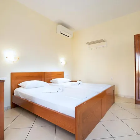Aparthotel Georgina Agia Marina